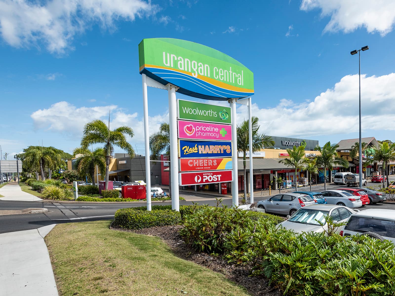 Urangan Central Shopping Centre pylon sign on Elizabeth St